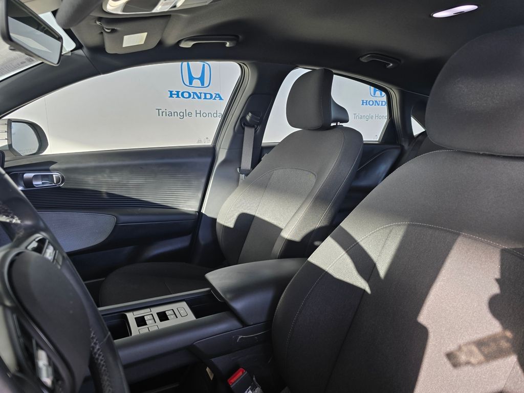 Thumbnail: 2023 Hyundai Ioniq 6 - 13