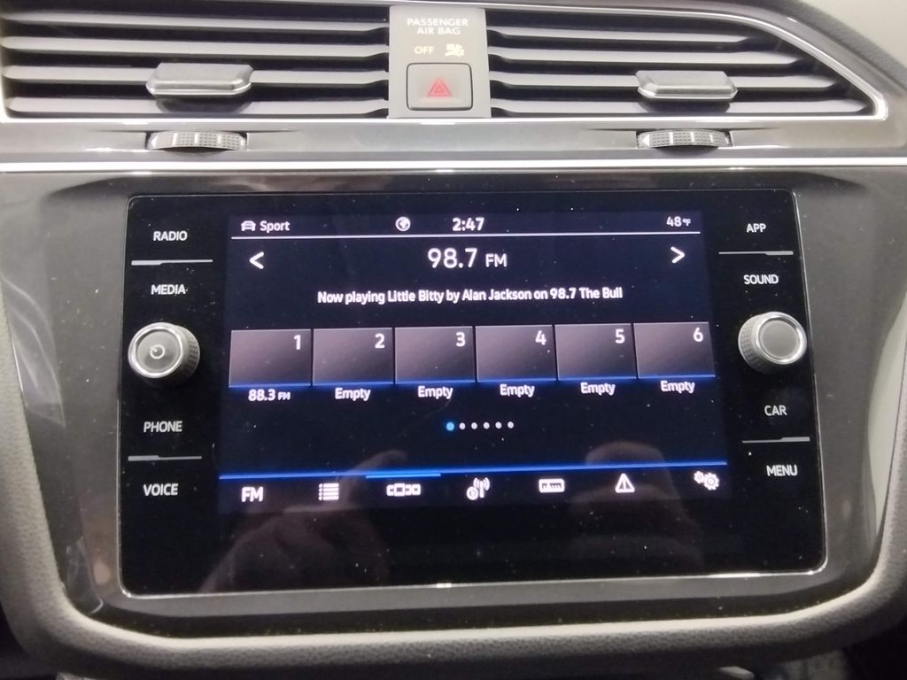 2024 Volkswagen Tiguan 2.0T SE