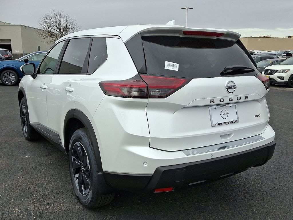 Thumbnail: 2026 Nissan Rogue - 3