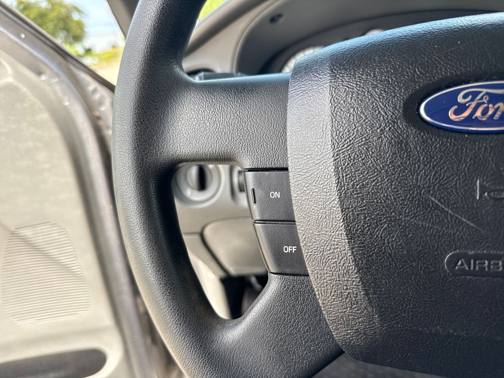 Used 2008  Ford Sport image 10