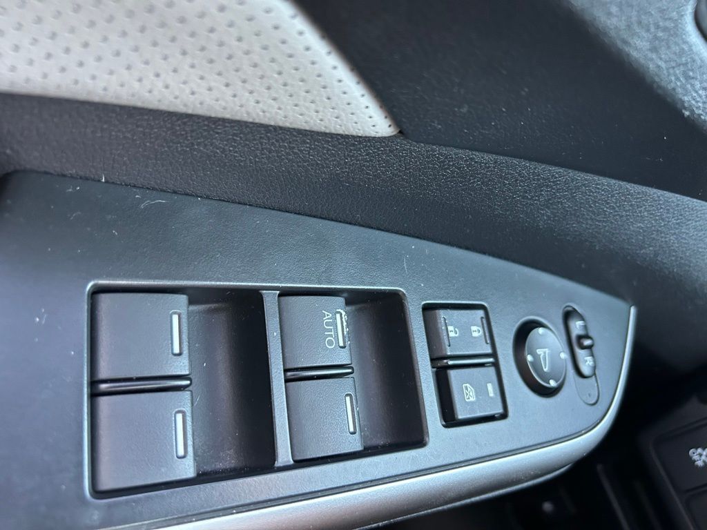 Thumbnail: 2016 Honda CR-V - 27