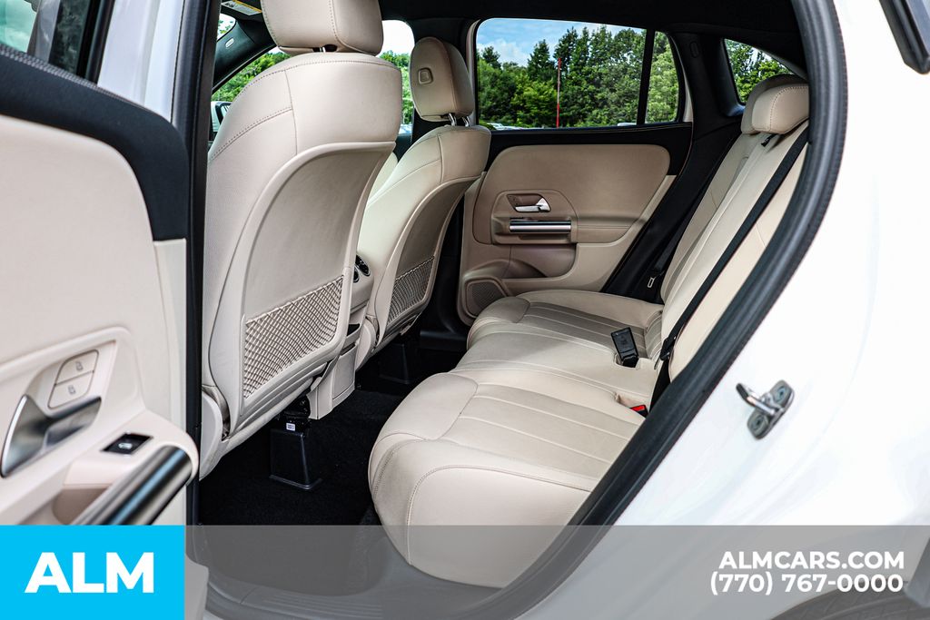 Used 2025 White Mercedes-Benz GLA 250 image 19