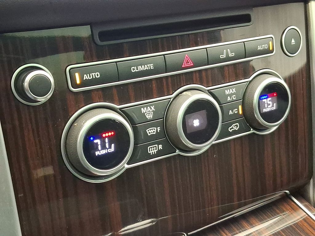 Thumbnail: 2017 Land Rover Range Rover - 17