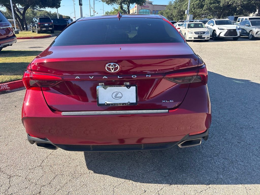 Thumbnail: 2021 Toyota Avalon - 4