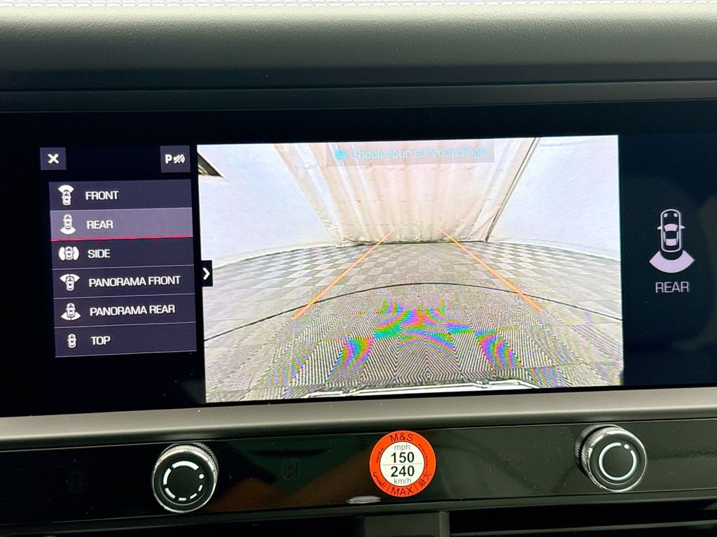 Thumbnail: 2026 Porsche Macan - 18