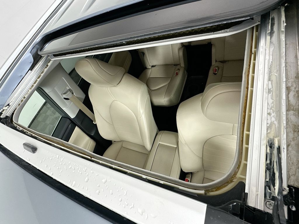 Thumbnail: 2023 Toyota Highlander - 22
