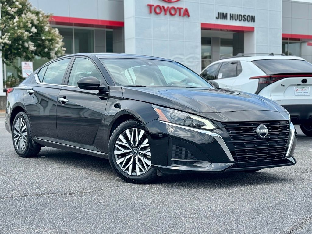 2024 Nissan Altima 2.5 SV Super Black - Jim Hudson Acura - Image 2