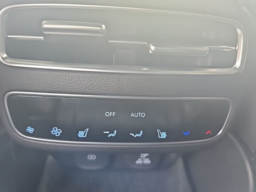 Thumbnail: 2026 Genesis GV70 - 30