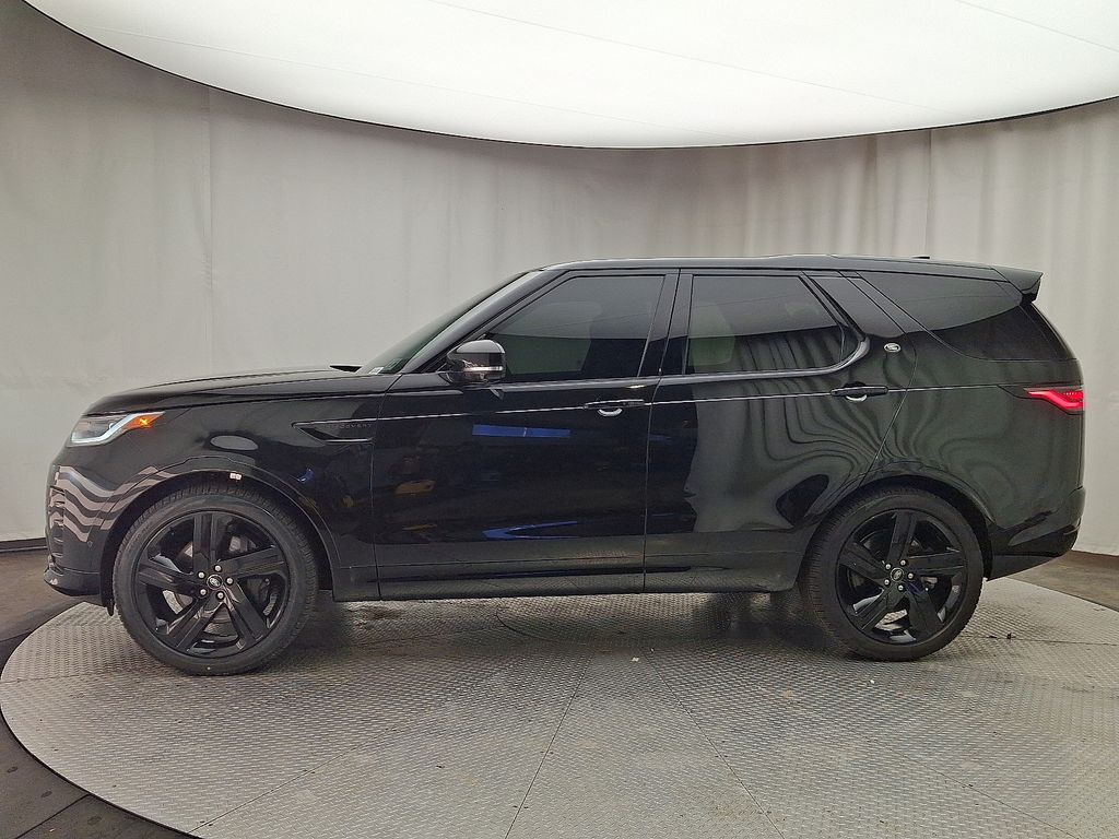 Thumbnail: 2024 Land Rover Discovery - 7