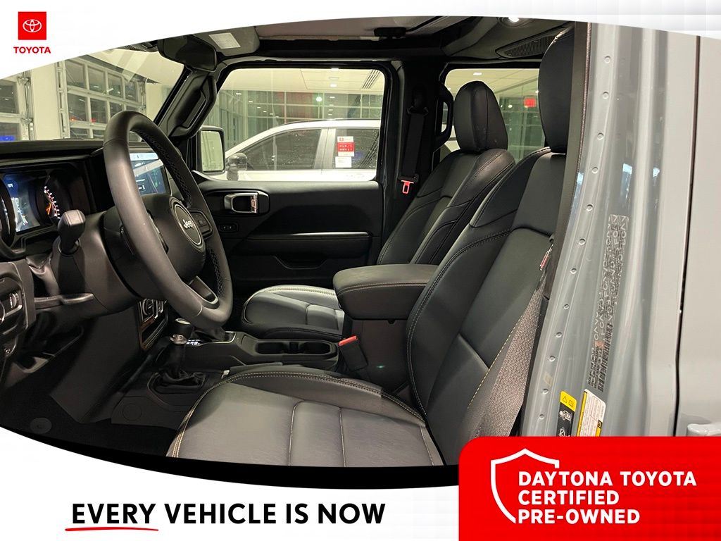 Used 2025 Jeep Gladiator Truck