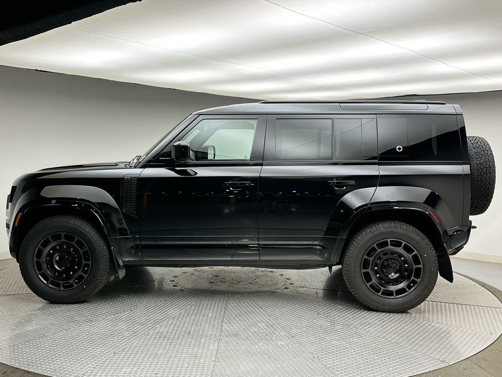 Thumbnail: 2026 Land Rover Defender - 10
