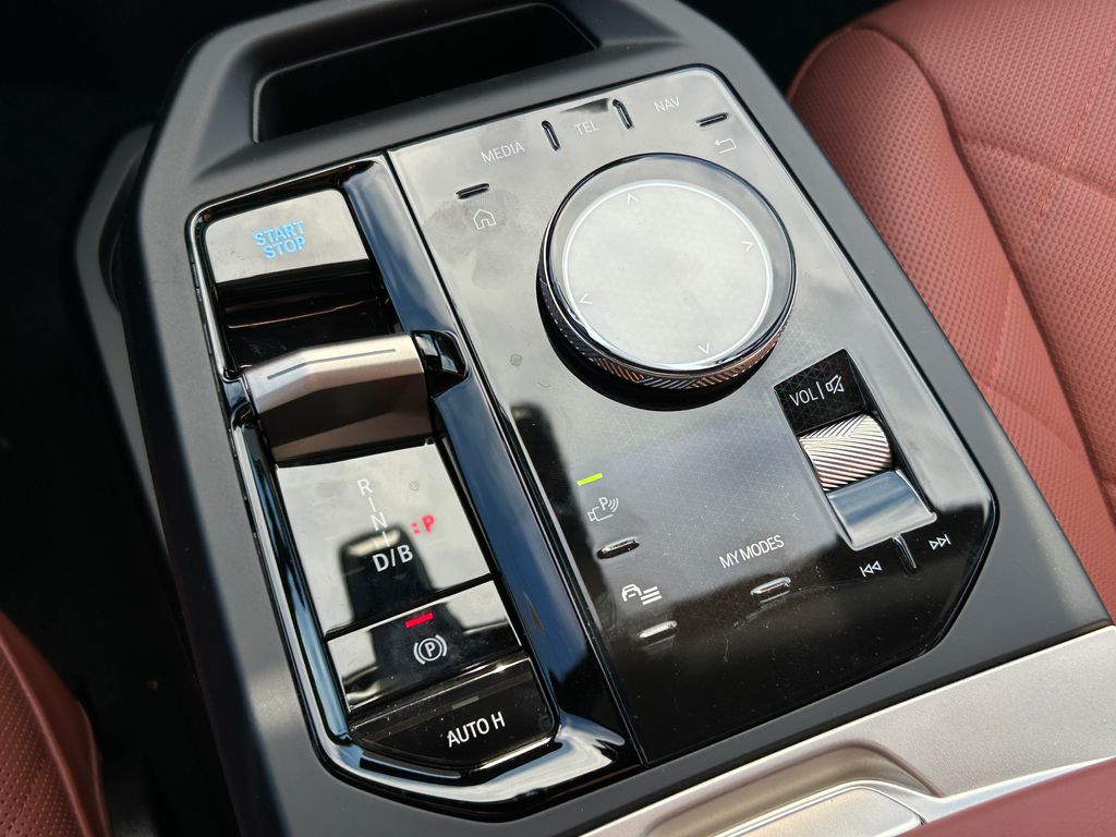 Thumbnail: 2026 BMW iX - 28