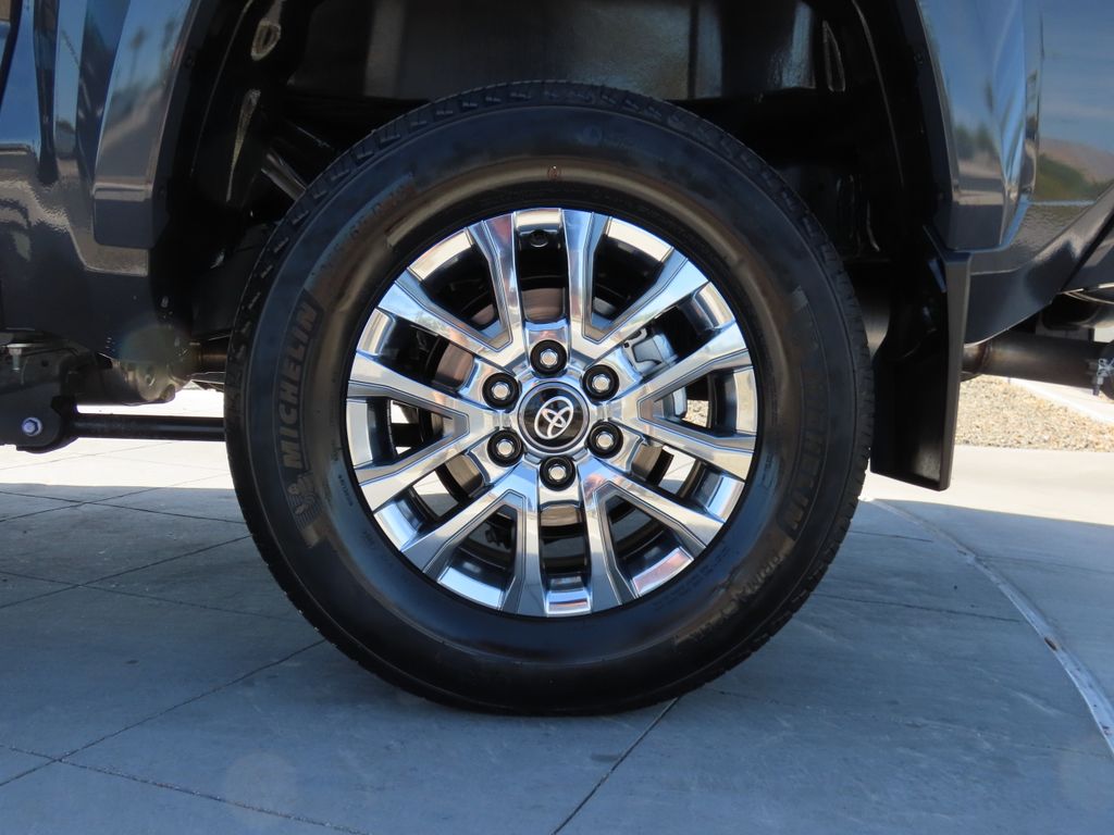 2024 Toyota Tacoma Limited 30