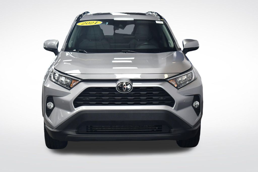 Thumbnail: 2021 Toyota RAV4 - 11
