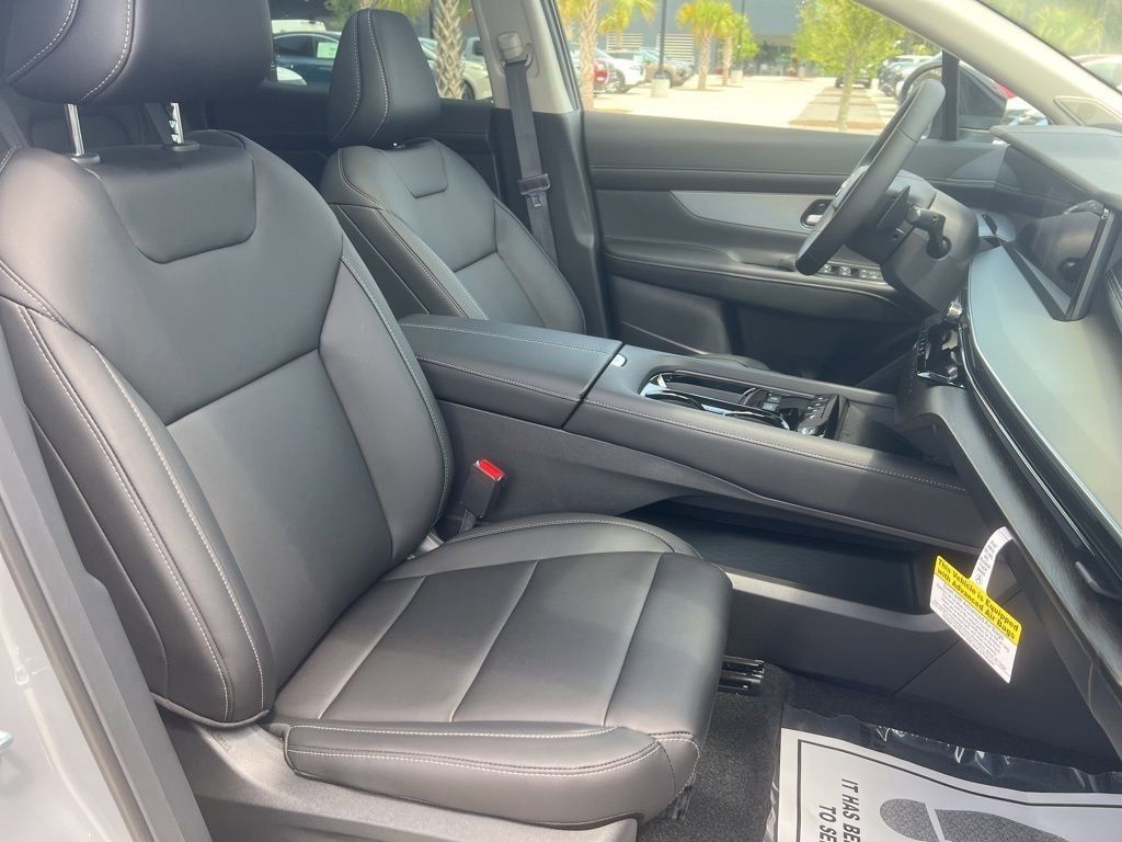 2025 Boulder Gray Pearl/Super Black Nissan Murano SL AWD SUV