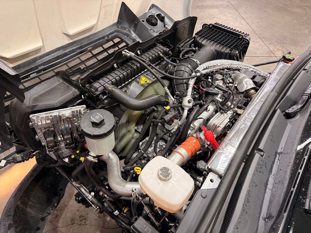 2025 Chevrolet Silverado 5500HD 