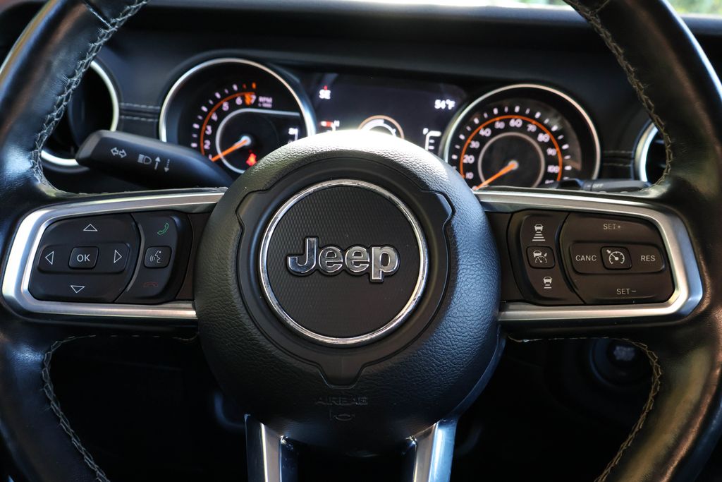 2020 Jeep Wrangler Unlimited Sahara 29