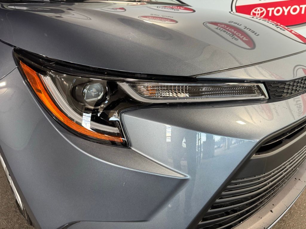 Thumbnail: 2025 Toyota Corolla - 9