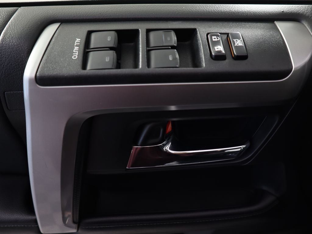 Thumbnail: 2021 Toyota 4Runner - 24