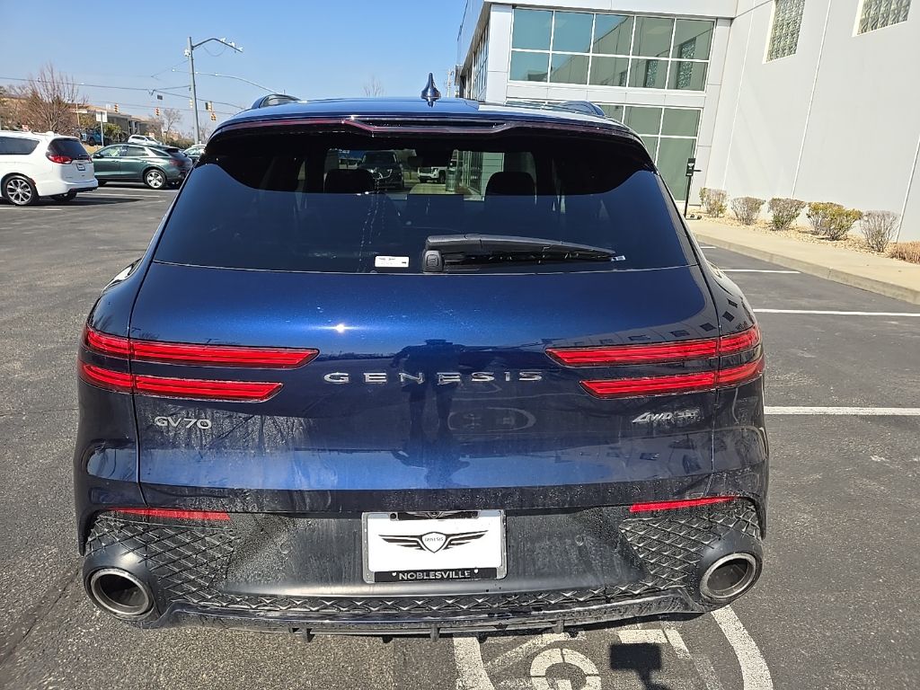 2025 Genesis GV70  7