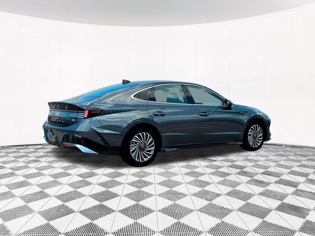 2025 Hyundai Sonata Hybrid Limited 8