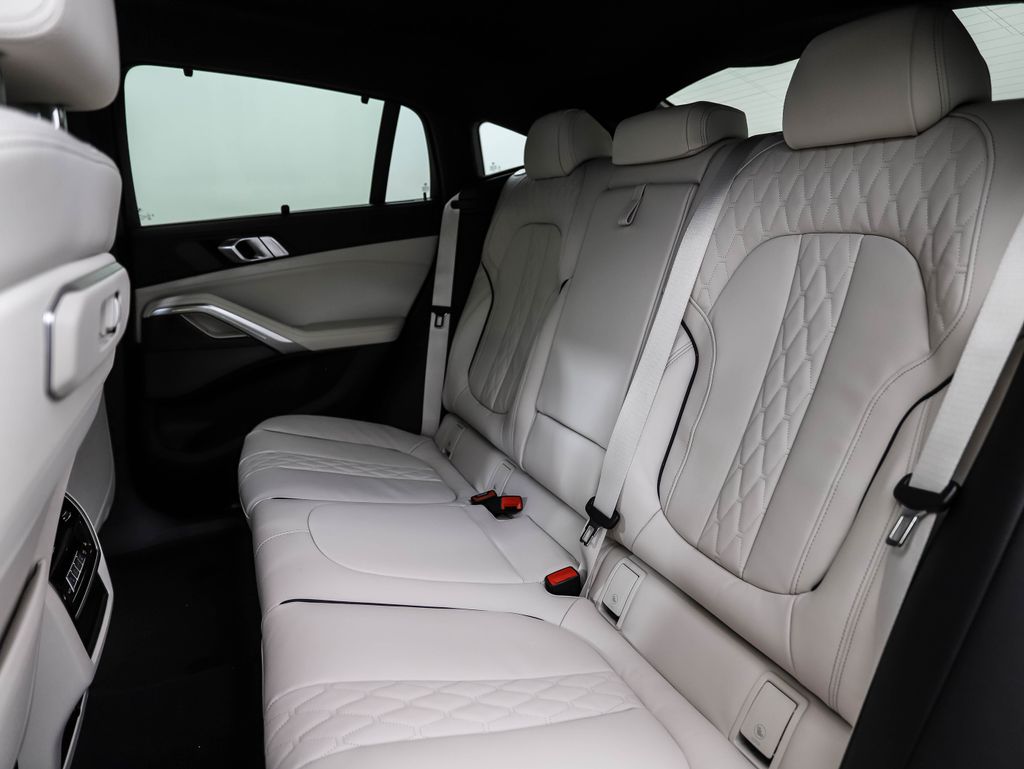 Thumbnail: 2026 BMW X6 - 21
