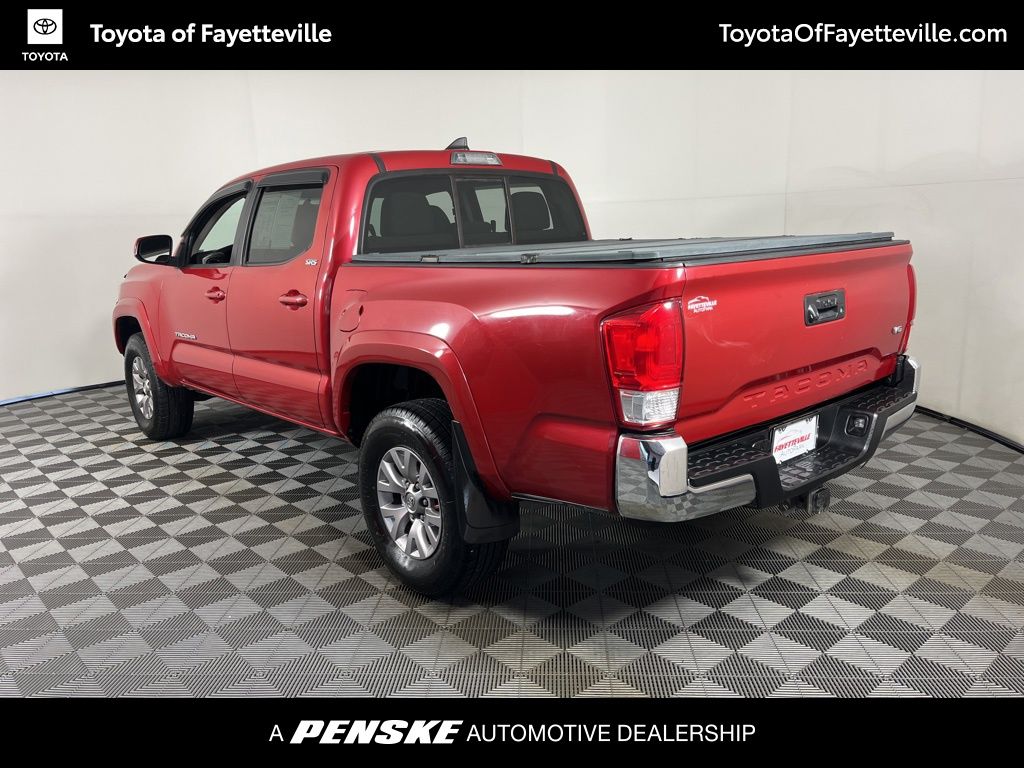 Thumbnail: 2016 Toyota Tacoma - 12