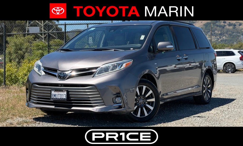 2020 Toyota Sienna Limited V6 AWD 7-Passenger's photo