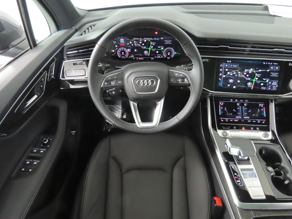 Thumbnail: 2025 Audi Q7 - 12