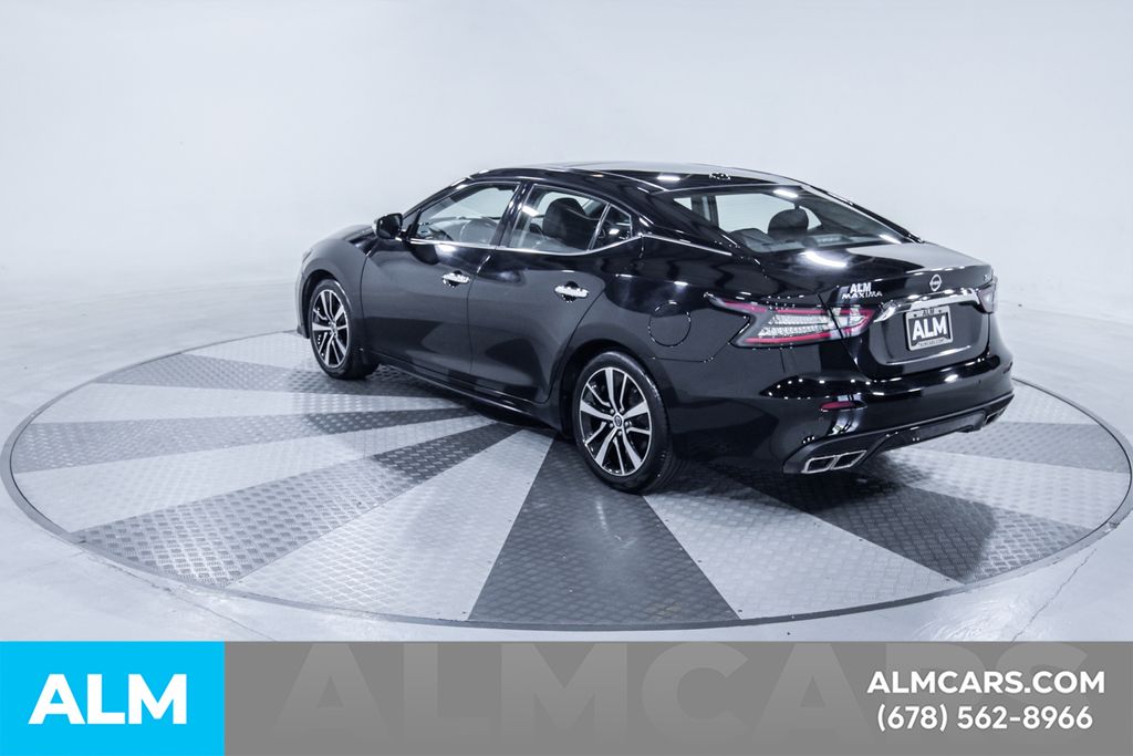 Used 2023 Black Nissan 3.5 SL image 7