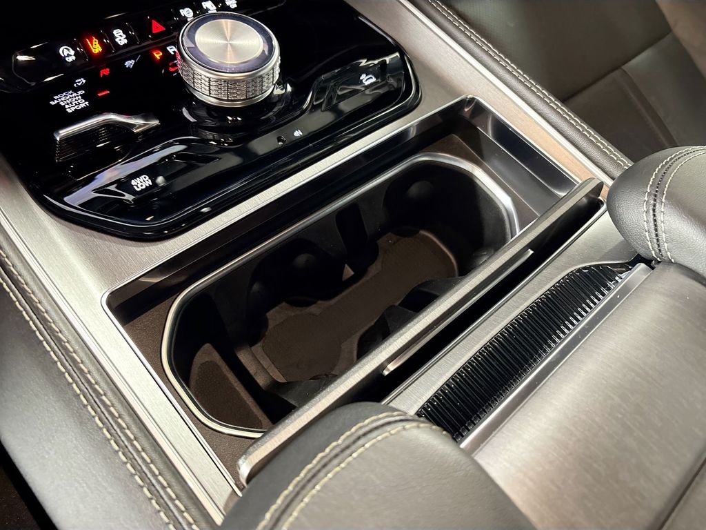 2026 Jeep Grand Wagoneer L 