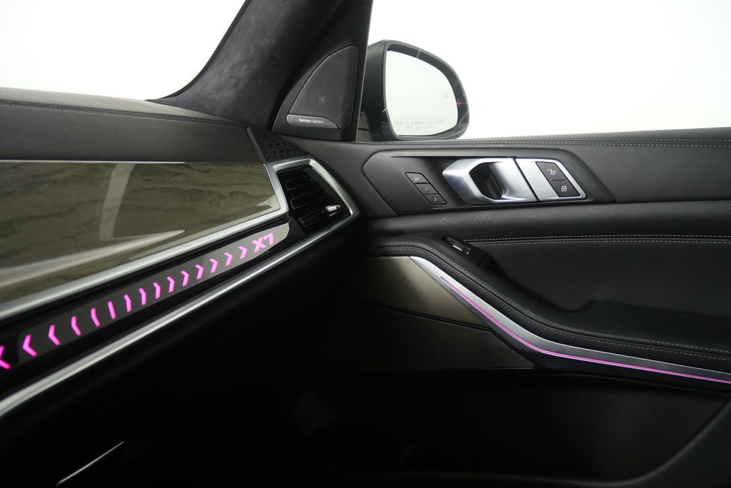 Thumbnail: 2023 BMW X7 - 31