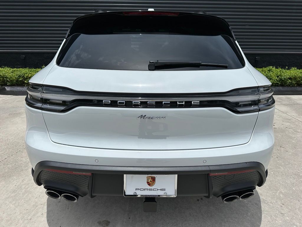 Thumbnail: 2026 Porsche Macan - 13