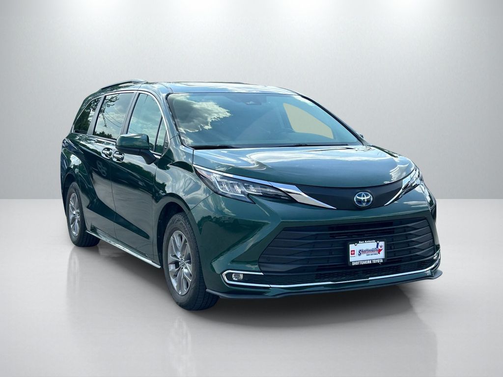 Used 2023 Toyota Sienna Van