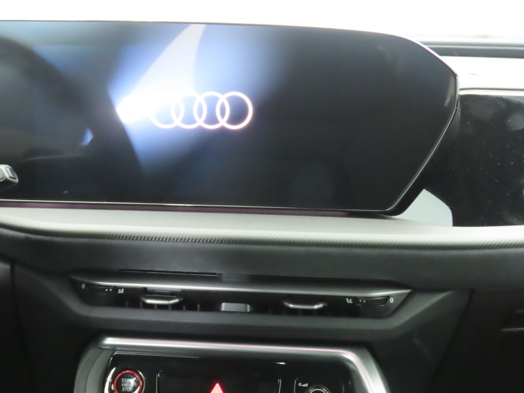 Thumbnail: 2025 Audi SQ5 - 15