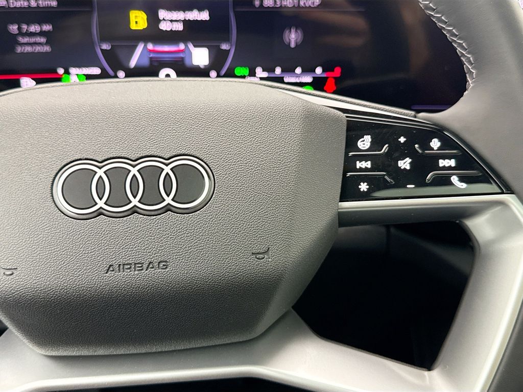 Thumbnail: 2025 Audi Q5 - 12