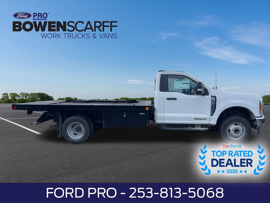 New 2024 Ford Super Duty F-350 Chassis Regular Cab (DRW) 169" Wheelbase XL