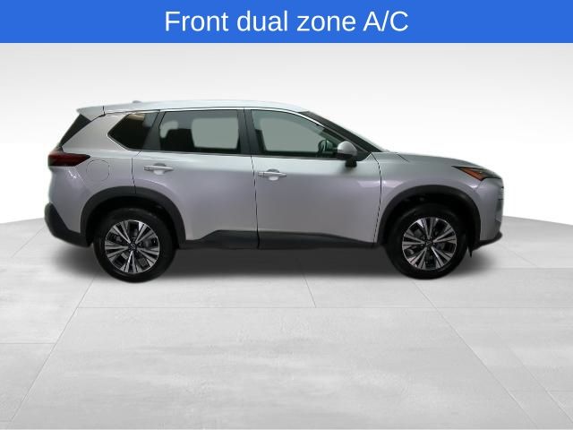 2022 Nissan Rogue SV - Photo 7