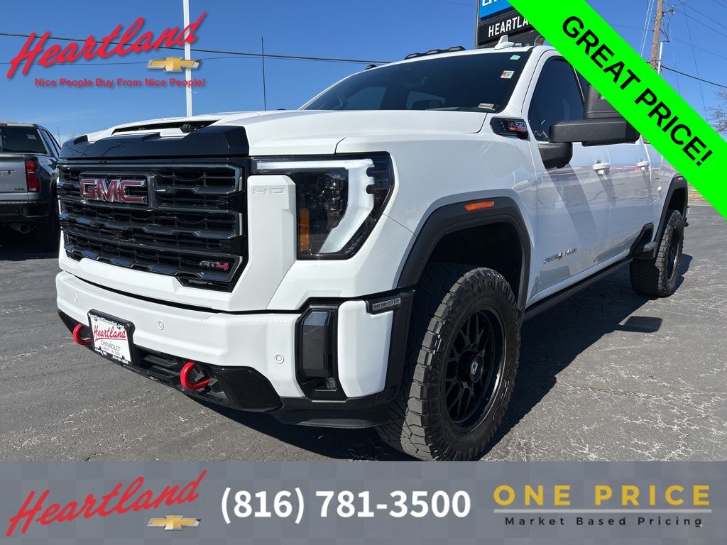 Summit White 2024 GMC Sierra 2500HD AT4 Crew Cab 4WD Pickup Truck Four-Wheel Drive Automatic