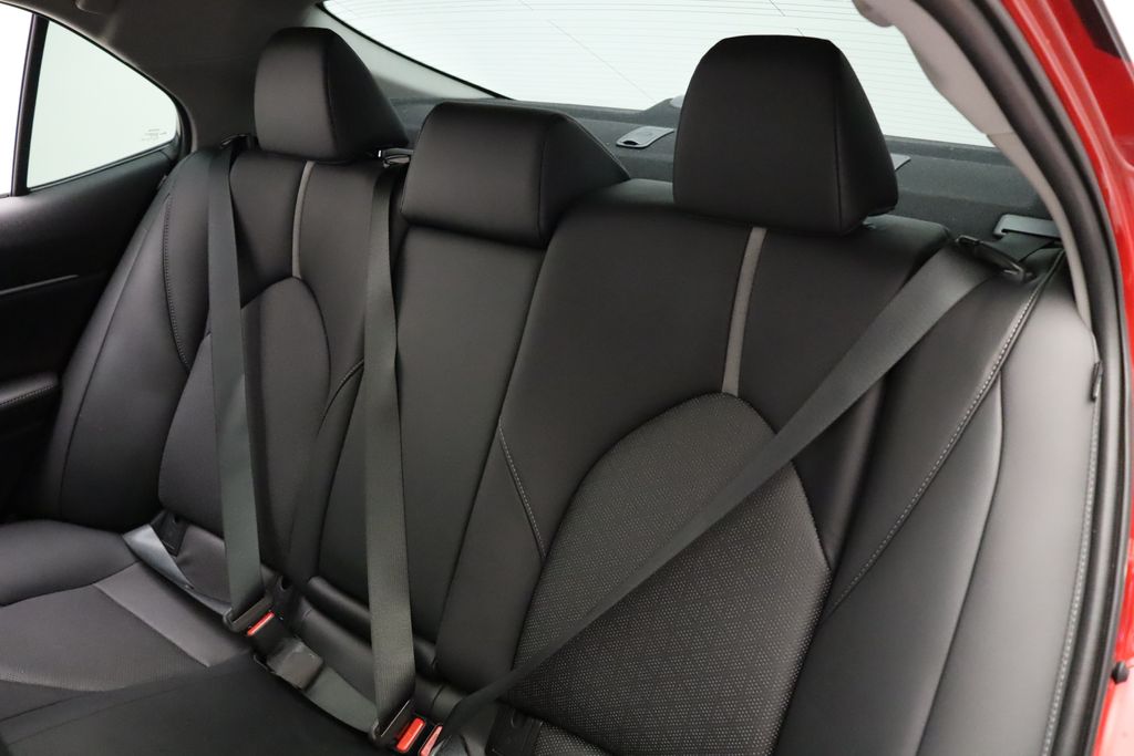 2021 Toyota Camry XSE 18