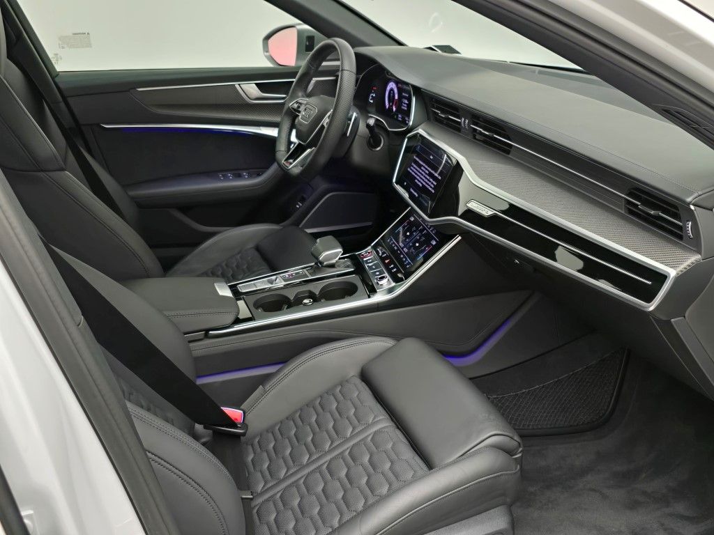Thumbnail: 2024 Audi RS 6 - 21