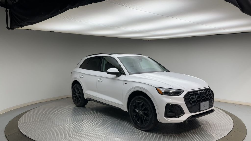 Thumbnail: 2024 Audi Q5 - 8