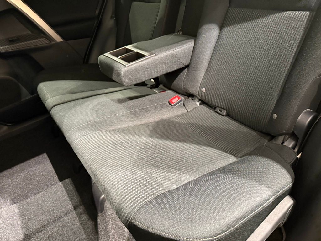 Thumbnail: 2015 Toyota RAV4 - 19