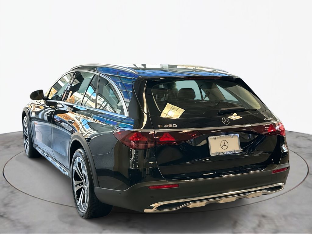 Thumbnail: 2025 Mercedes-Benz E-Class - 6