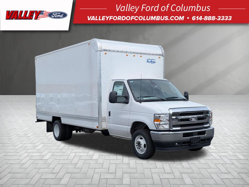 2026 Ford E-Series Chassis E-450 SD Cutaway 158 DRW RWD