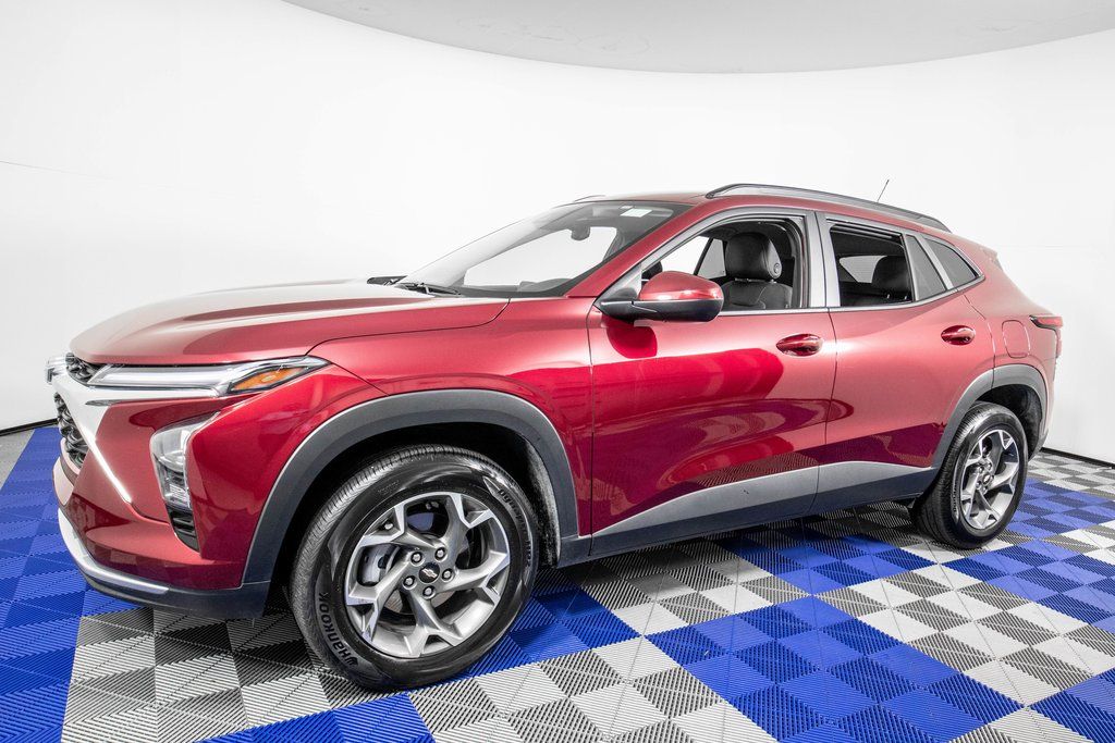 2025 Chevrolet Trax LT FWD