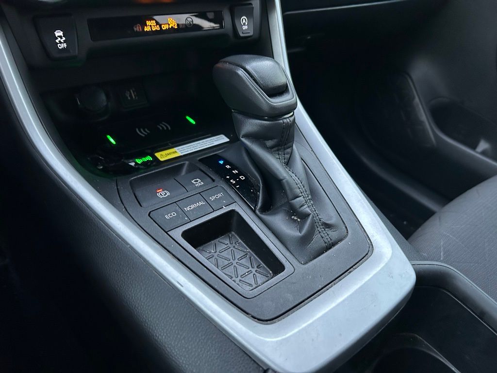 Thumbnail: 2024 Toyota RAV4 - 27