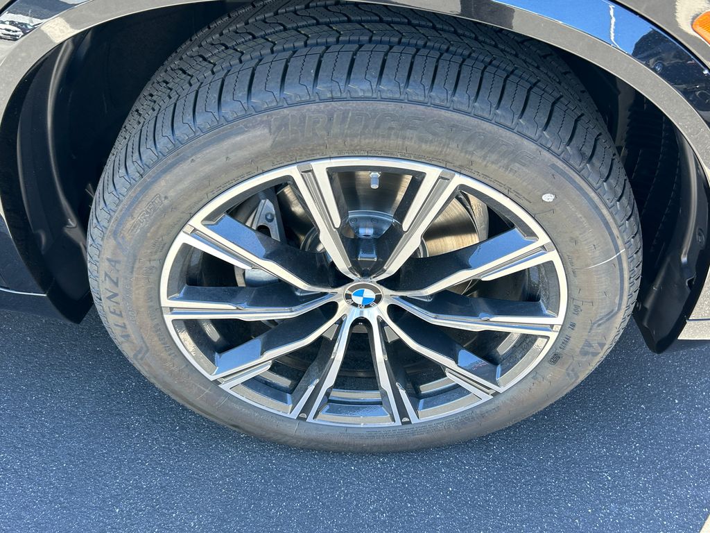 Thumbnail: 2026 BMW X5 - 3