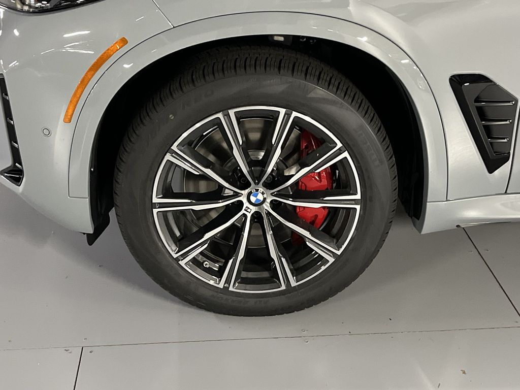 Thumbnail: 2026 BMW X5 - 10