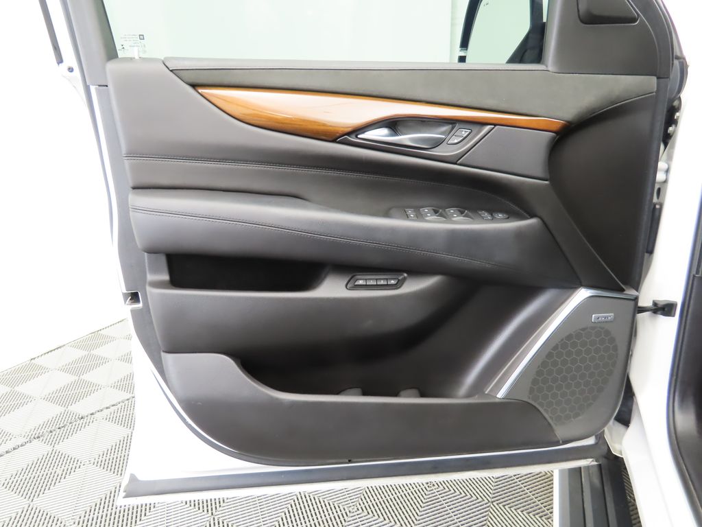 Thumbnail: 2017 Cadillac Escalade - 25